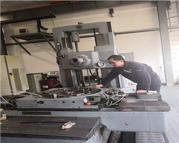 大修改(gǎi)造瑞士迪(dí)西750高精度(dù)液壓坐标(biao)镗床項目(mù)