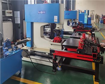 液壓(yā)數控沖孔中(zhōng)心