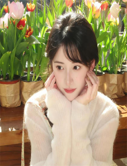 《婚礼当天失去的纯洁》叙事手法非主流解析：时间线安排与视角切换技巧探讨