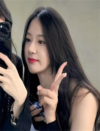 《双面博士》叙事手法独特解析：时间线安排与视角切换技巧探讨，点击破亿